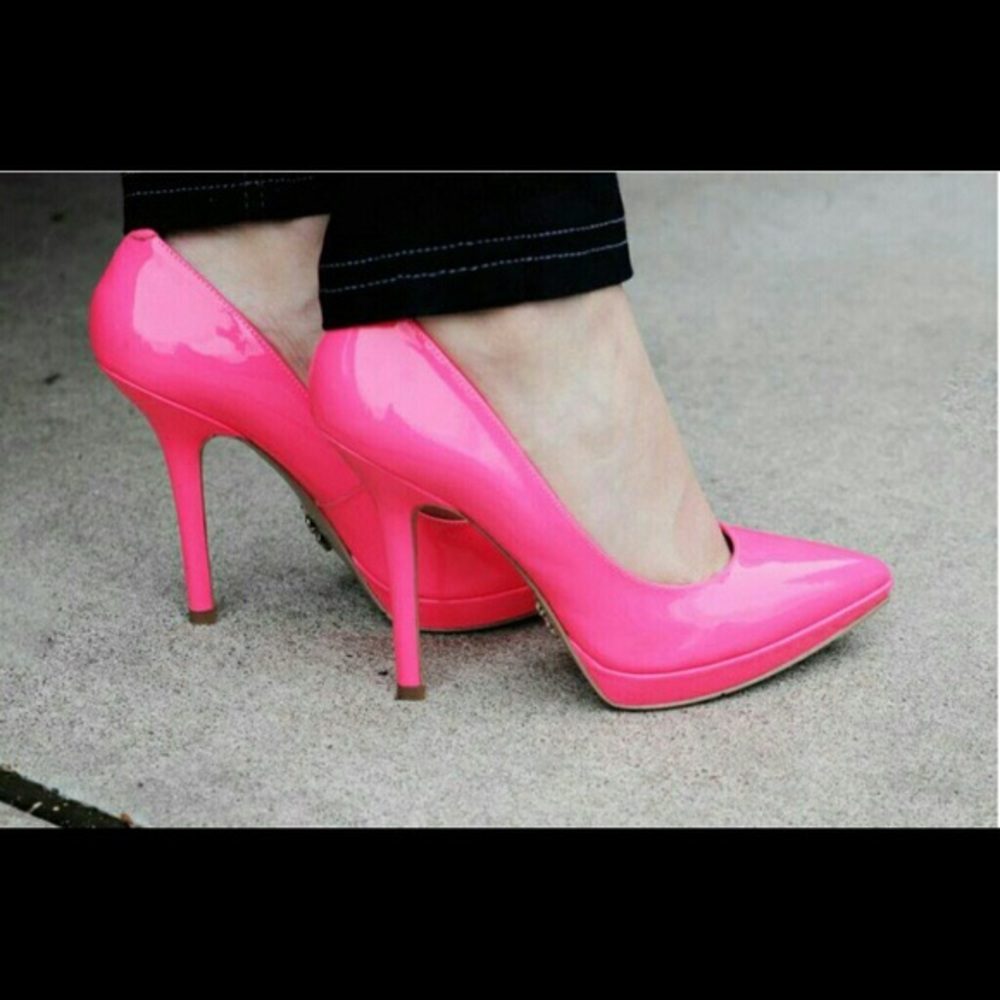 Stunning Hot Pink Barbie shoes